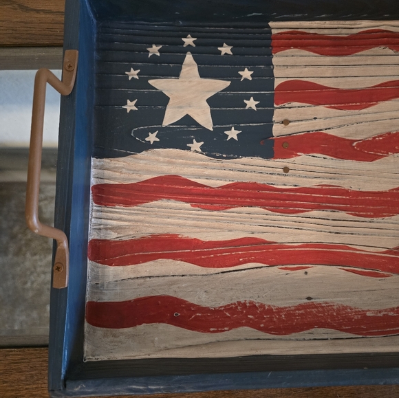 Rustic American Flag Patriotic Serving Tray - Picture 3 of 9